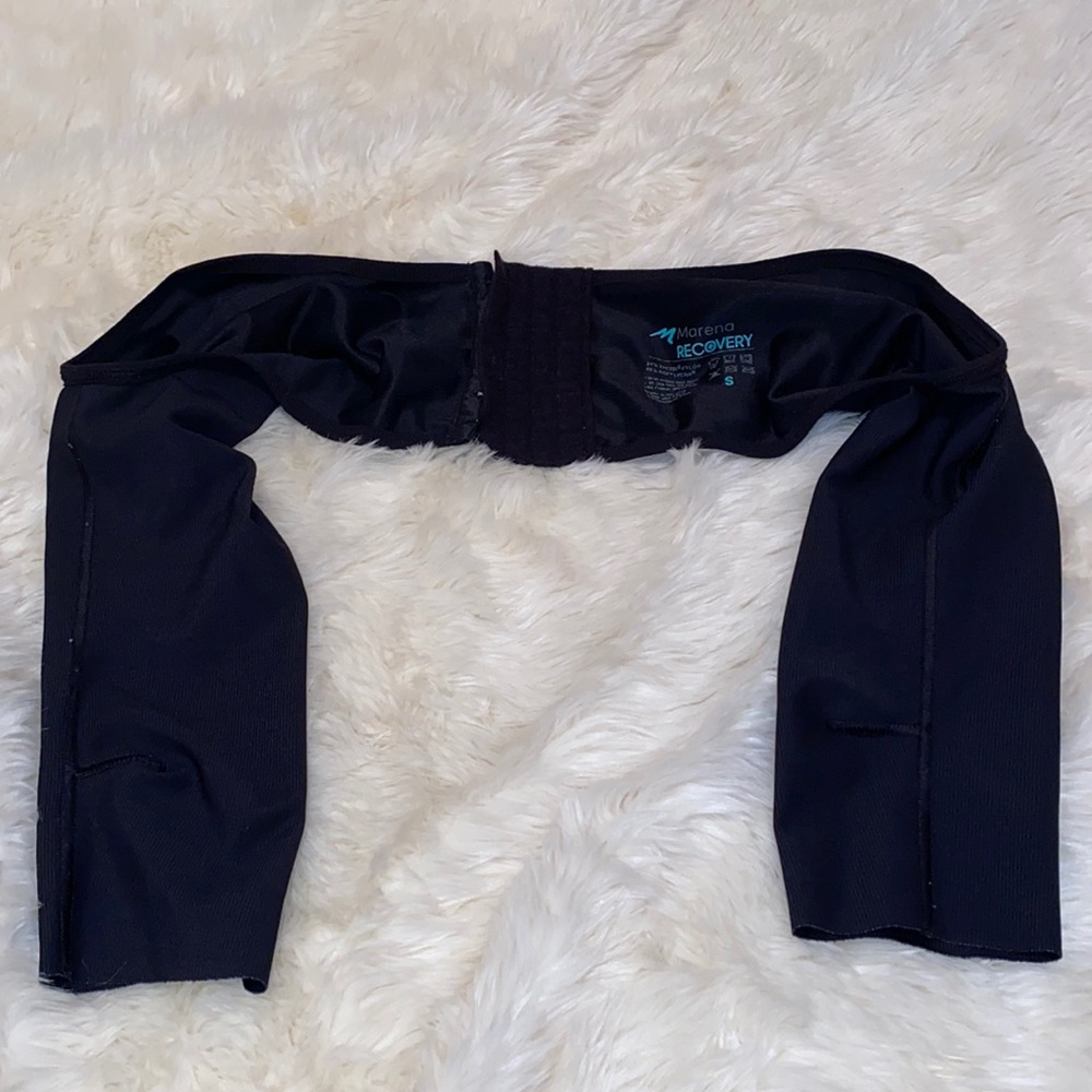 Marena Recovery Arm Compression (3/4 length)